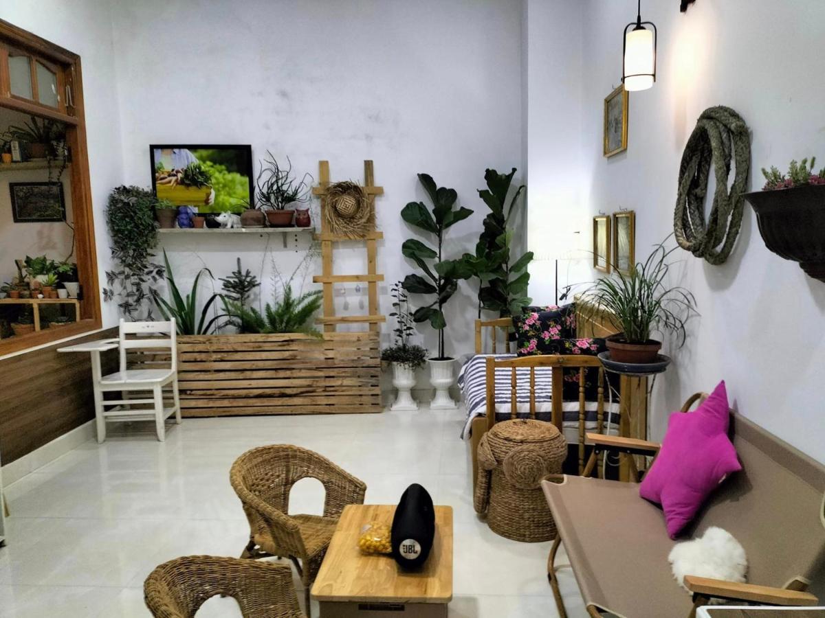 Strawberry Hotel Dalat エクステリア 写真
