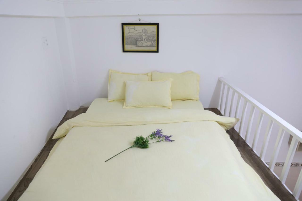 Strawberry Hotel Dalat エクステリア 写真