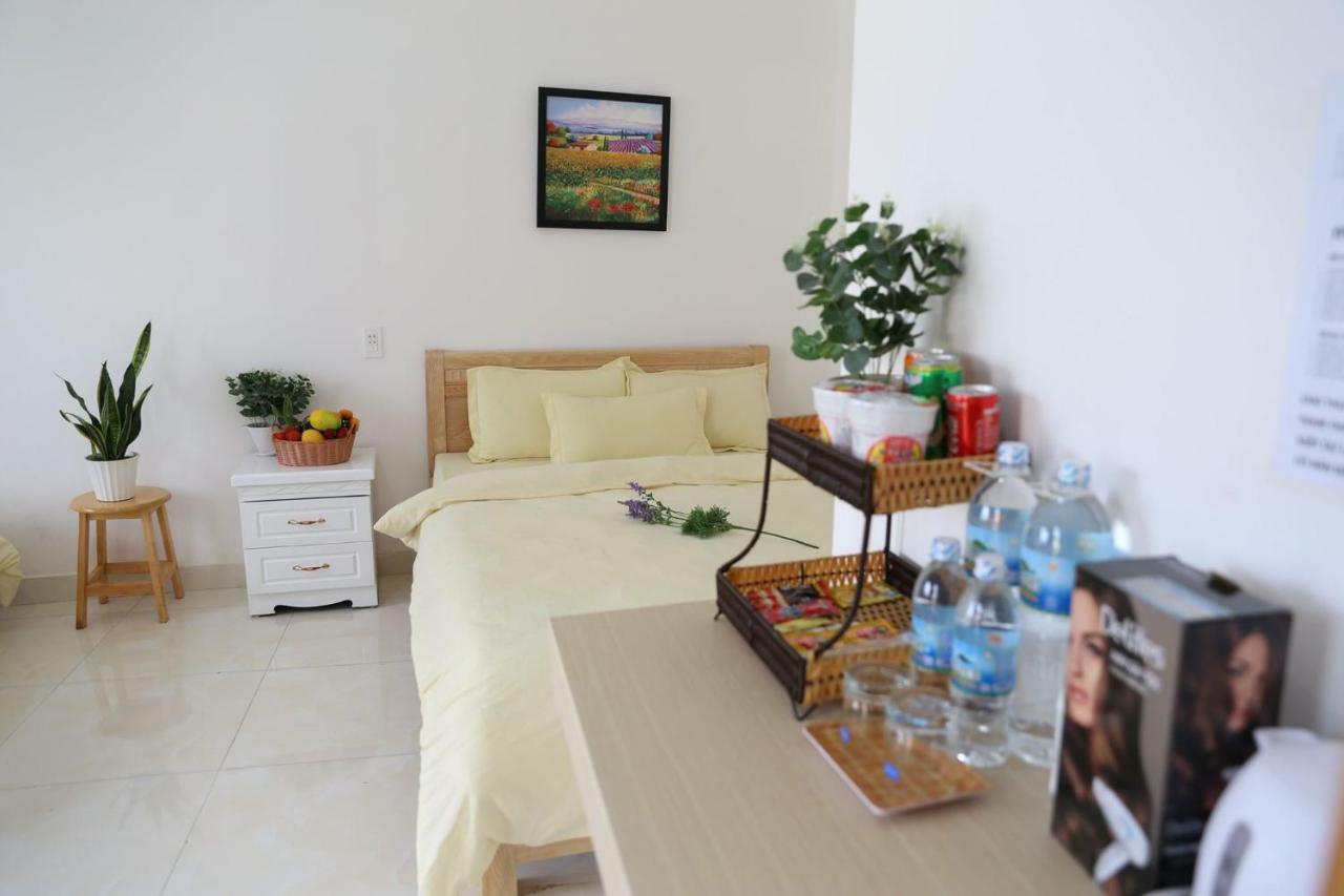 Strawberry Hotel Dalat エクステリア 写真